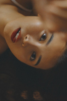 韩国理伦少妇2做爰